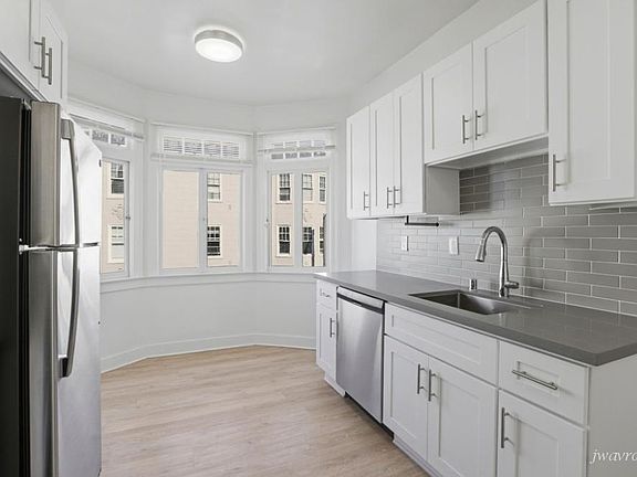 2nd image of 1 Toledo Way APT 5