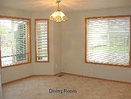 4th image of 6811 SE Langwood St