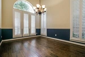 4th image of 913 Saint Andrews Pl