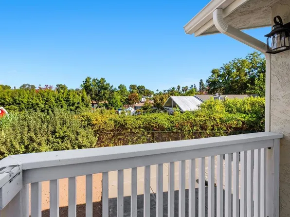 1028 Eucalyptus Ave, Vista, CA 92084