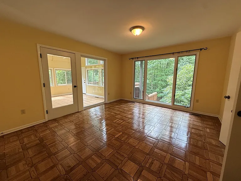 155 Dogwood Ct — Photo 9