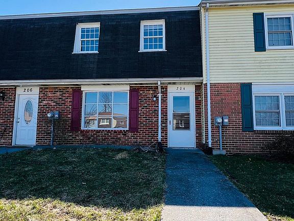 2nd image of 204 Ash Hollow Dr
