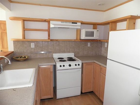 5th image of 7610 N Lake Blvd APT 31