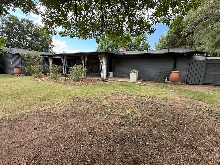 2073 Highland Ave — Photo 22
