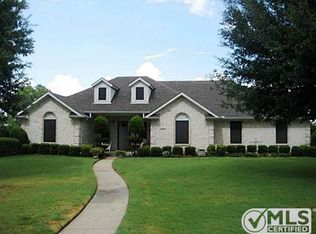507 Pin Oak Dr, Terrell, TX 75161