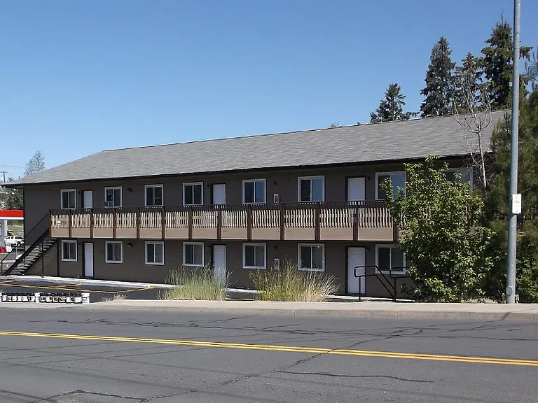 1330 S Main St #7 — Photo 1