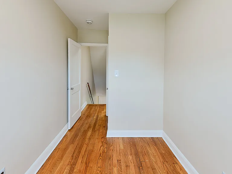 5618 Belleville Ave — Photo 16