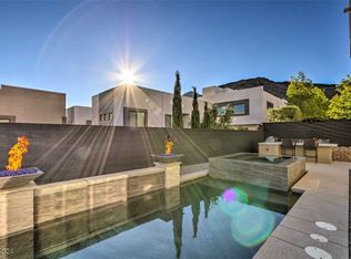 220 Inverbeg St, Henderson, NV 89012