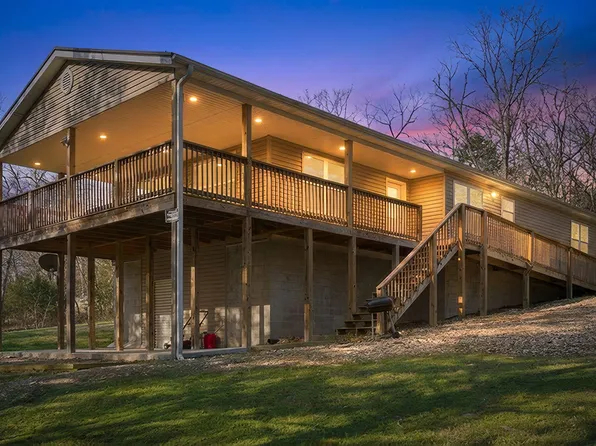 942 Lake Forest Drive, Galena, MO 65656