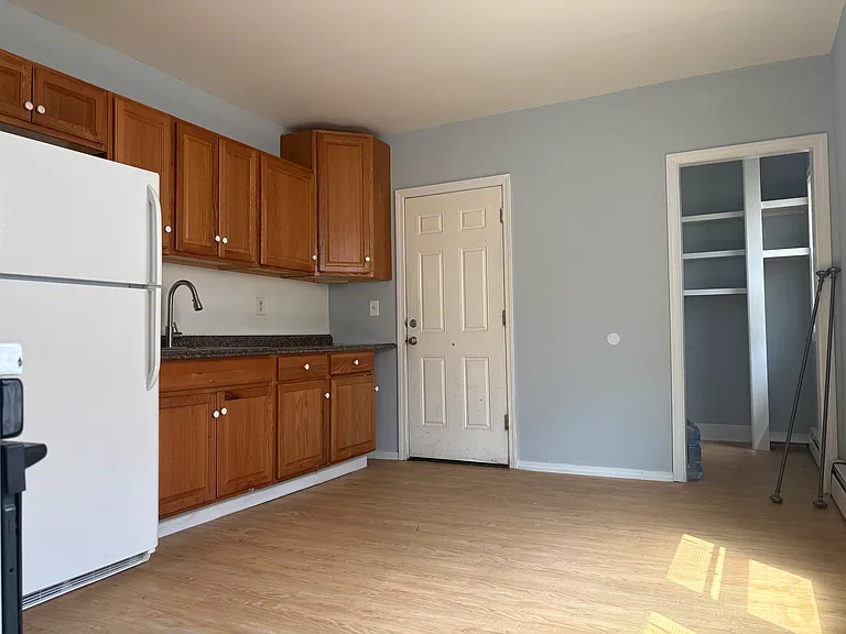 47 Irion St #49 — Photo 9