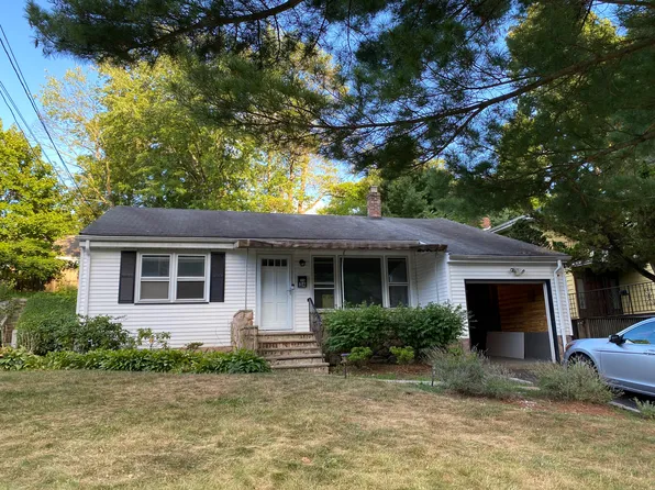 34 Baltusrol Rd, Summit, NJ 07901