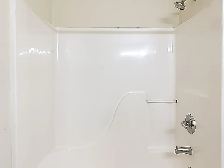 Forest Creek Apartments — Photo 33