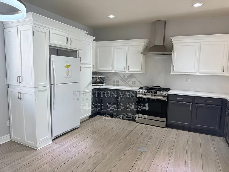 3068 E Ravenswood Dr — Photo 47