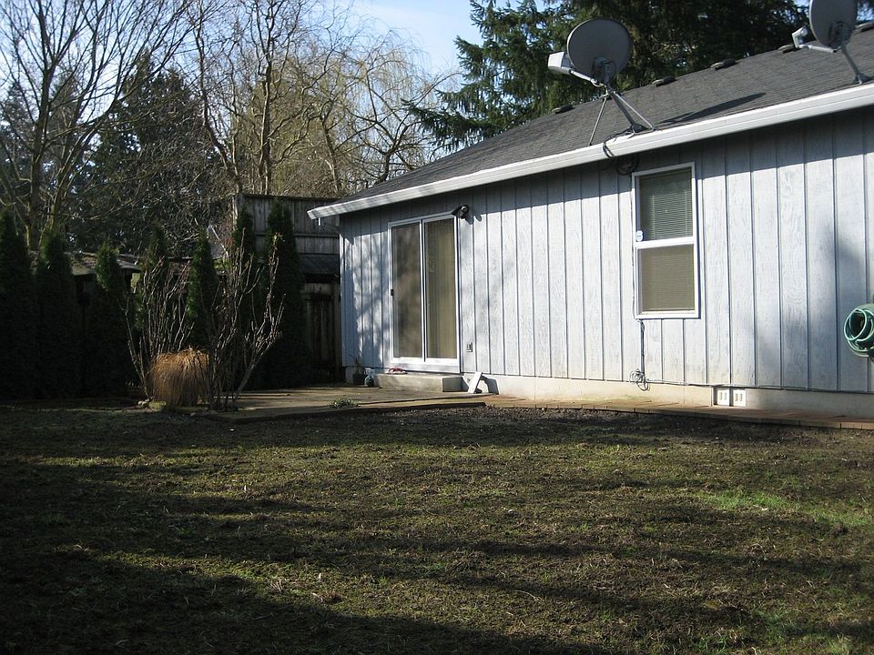 2nd image of 344 NE 4th Ave