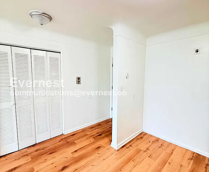 15601 Schoolcraft St #2 — Photo 5
