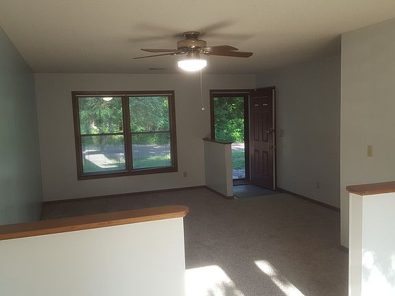 3rd image of 111 W Briarwood Ln
