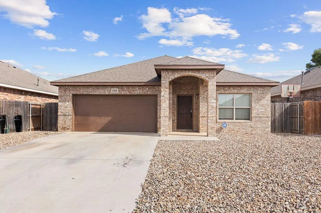 1314 Cerrillos Ave — Photo 3
