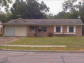 1st image of 2923 Esterbrook Dr
