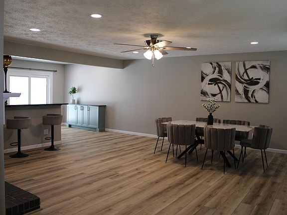 3rd image of 1548 Brookfield Ln