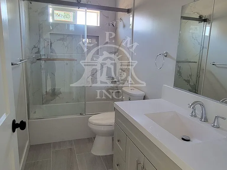 13872-13874 Saranac Dr — Photo 20