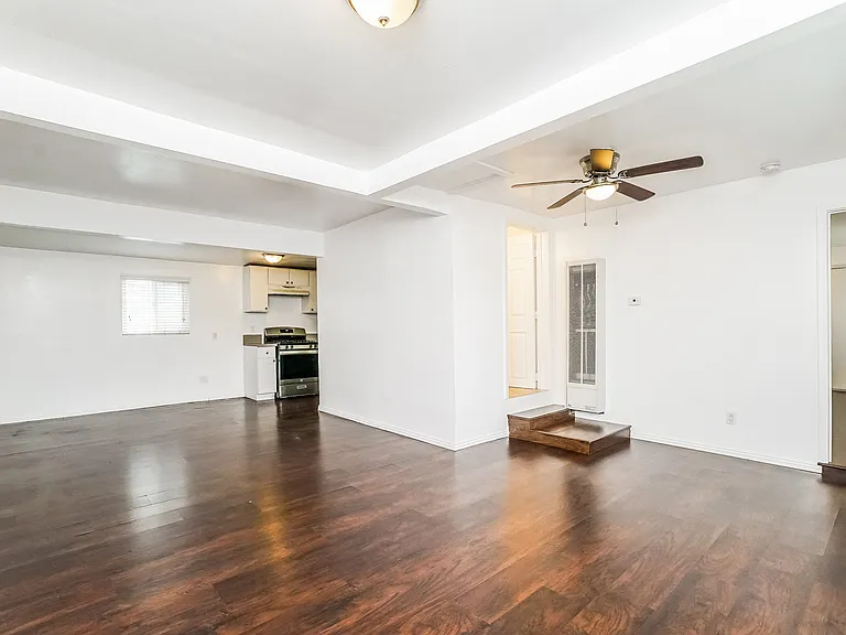 903 E Colden Ave — Photo 1