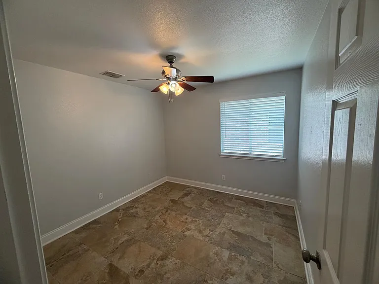 7615 Equinox Hl — Photo 14