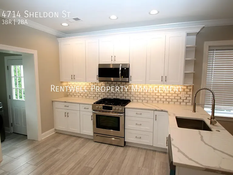 4714 Sheldon St — Photo 10