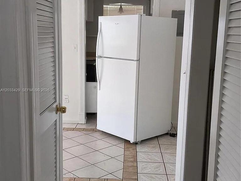 1826 Cleveland St #8 — Photo 3