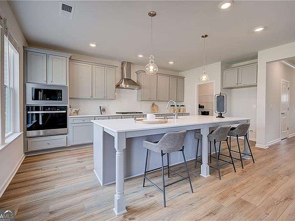 7th image of this home