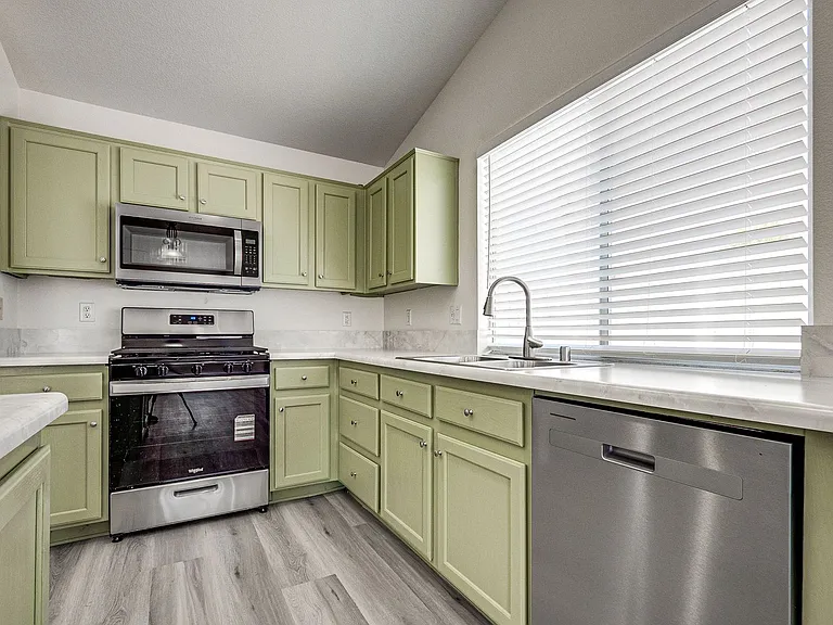 7724 Rye Canyon Dr — Photo 14
