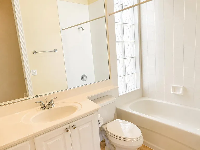 11547 SW Rockingham Dr — Photo 20