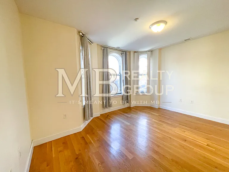 90 Westland Ave #304 — Photo 7