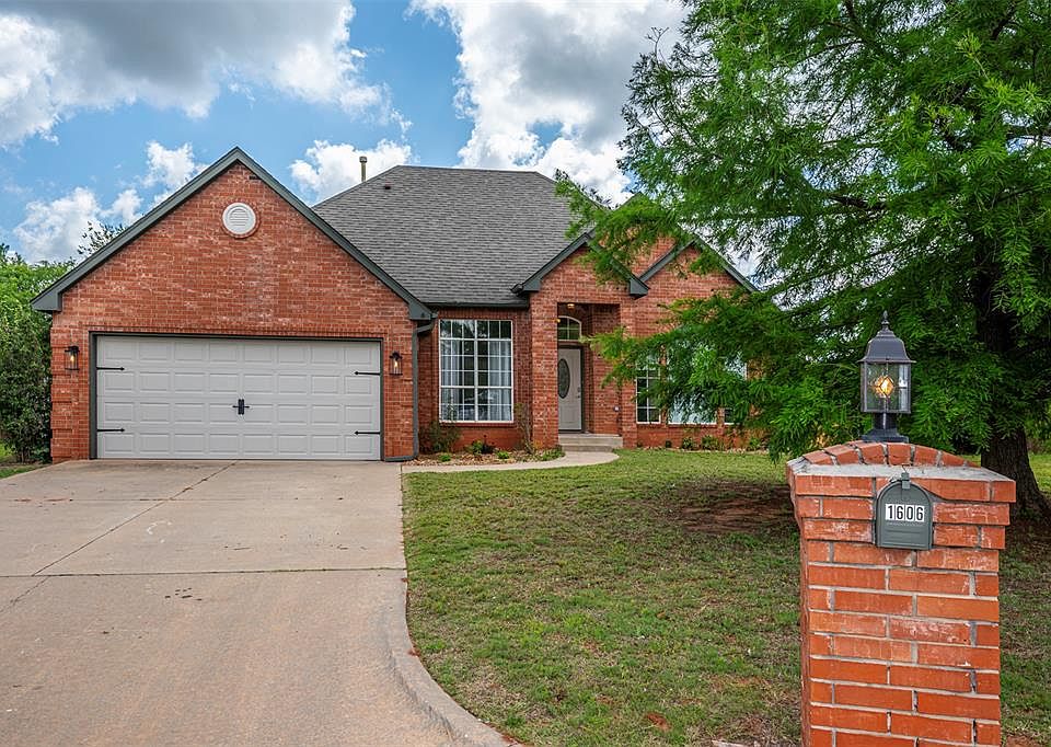 1st image of 1606 Silver Oak Dr