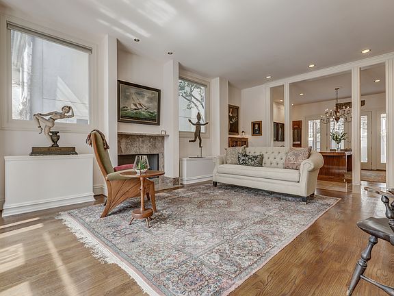 4th image of 1110 Parker Pl