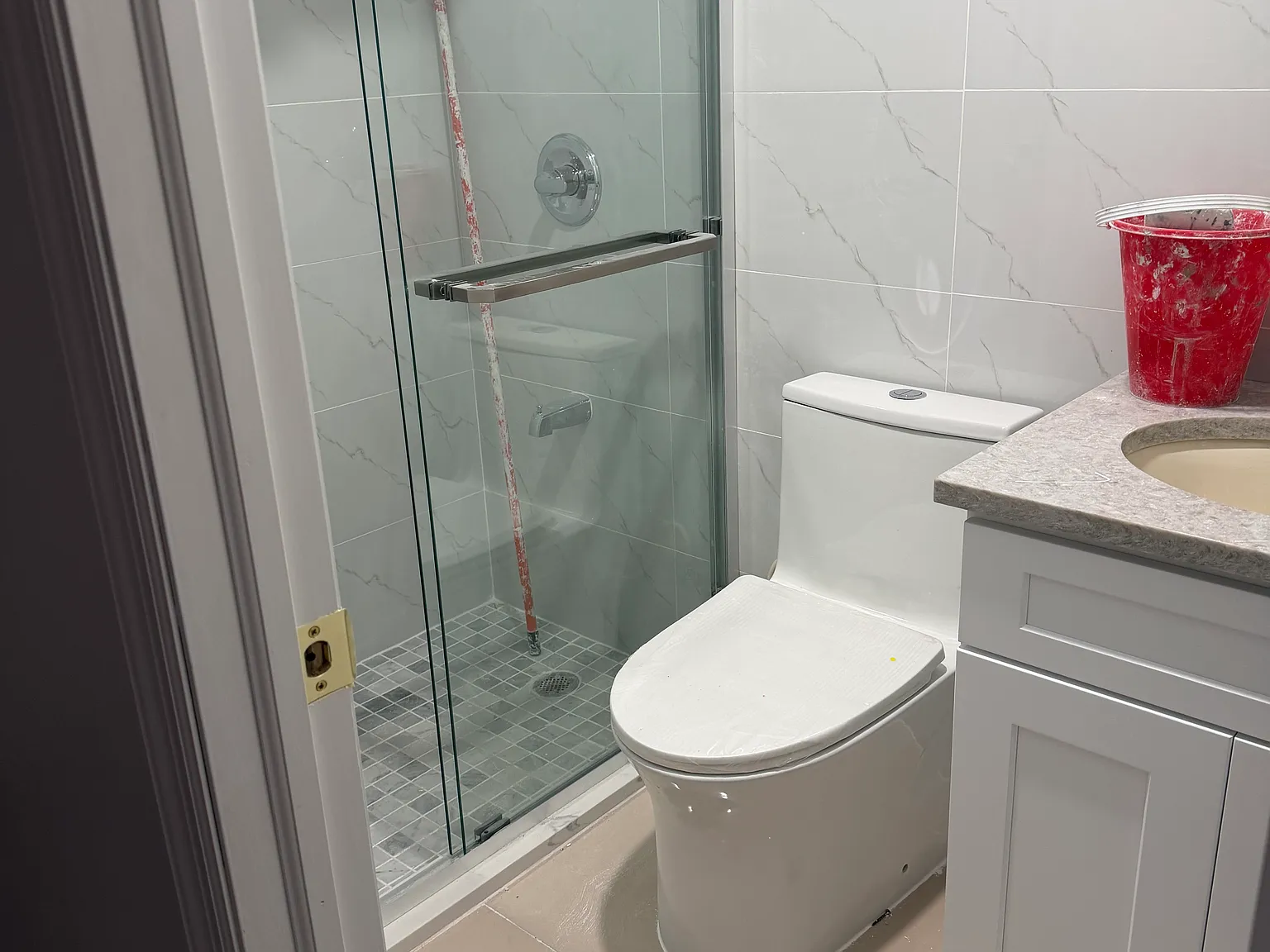 4 bed, 5000 sqft, $1,100 — Photo 3