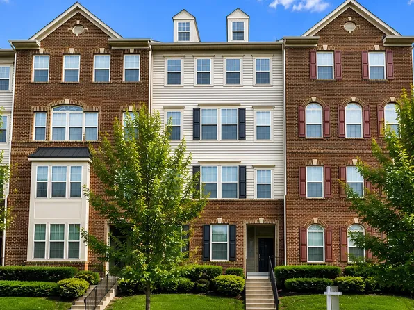 42110 Winning Glory Dr, Aldie, VA 20105