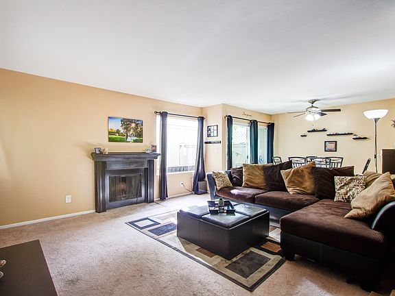 4th image of 22133 Burbank Blvd Unit 3