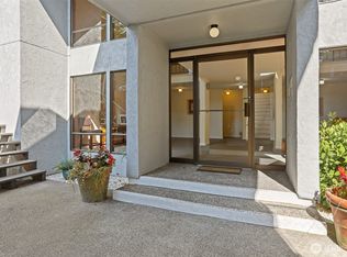 8517 242nd St SW UNIT 205A, Edmonds, WA 98026