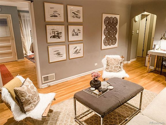 4th image of 44 N Pennsylvania St APT C