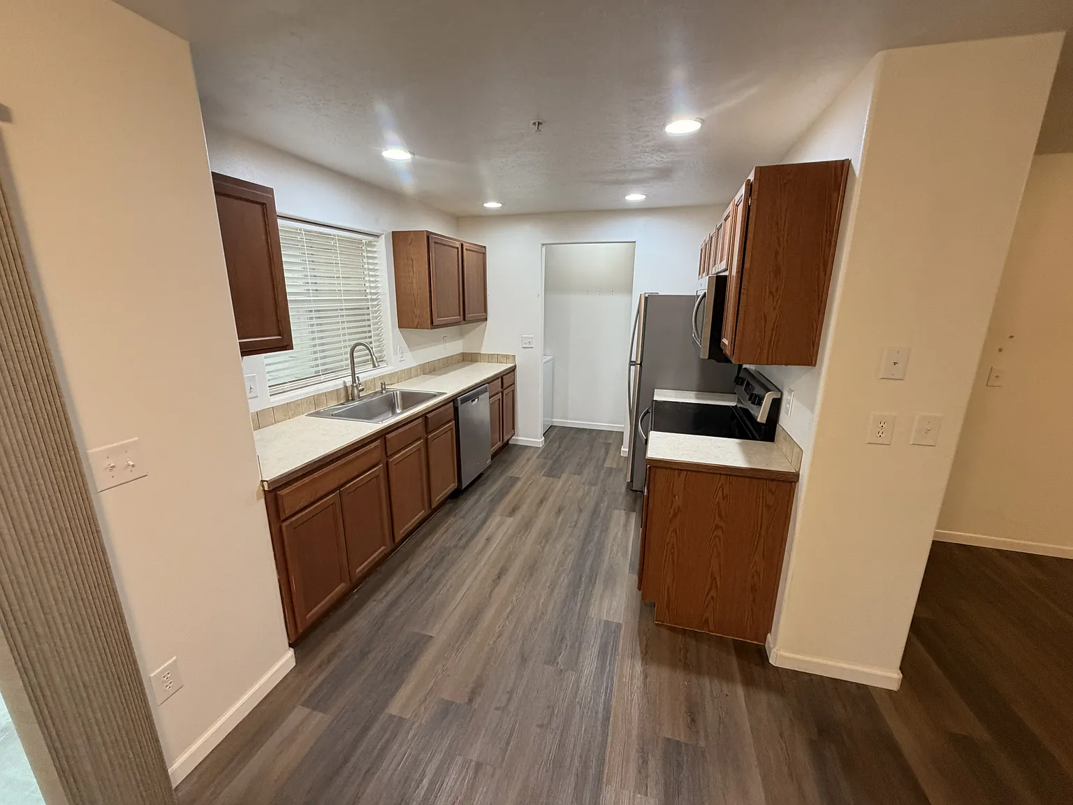 3 bed, 2.0 bath, 1200 sqft, $1,500 — Photo 4