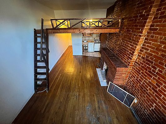 2nd image of 11 W 82nd St #14B