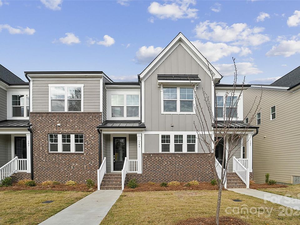 1st image of 114 Glencoe Ln #104