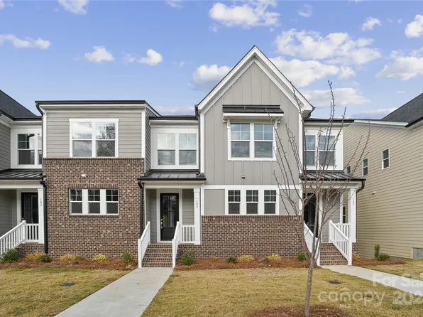 114 Glencoe Ln #104, Mooresville, NC 28117