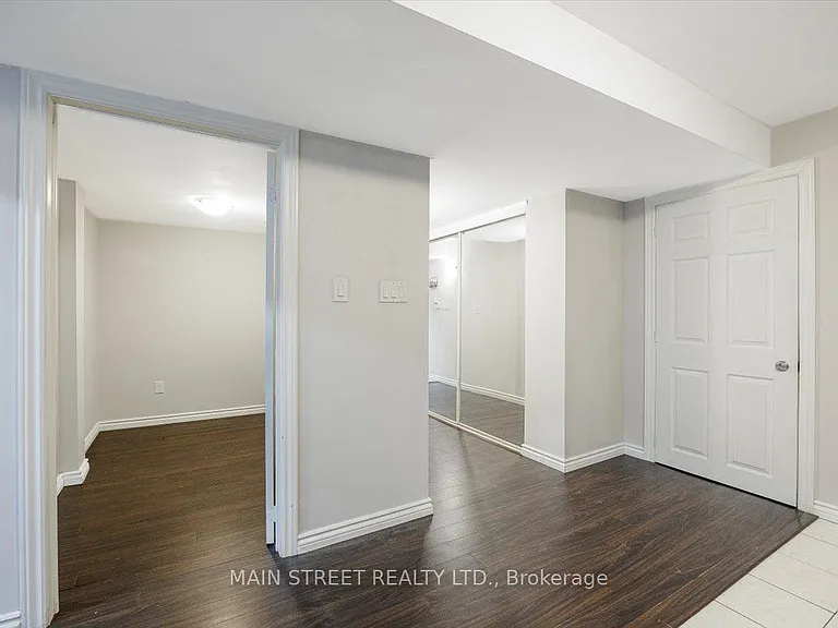 10 Usherwood St #BASEMENT — Photo 9