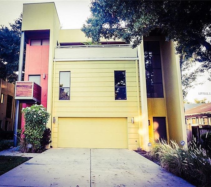 1st image of 211 Moody Ave #2