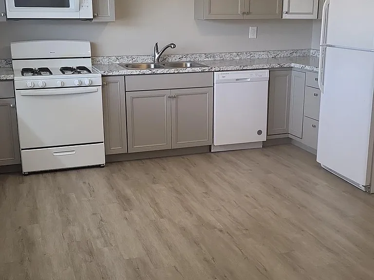 417 W 4th Ave #1-B — Photo 6