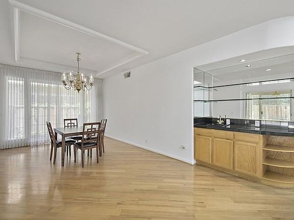 5th image of 10810 Ashbourne Ct