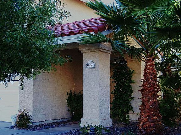 Front Entry 2877