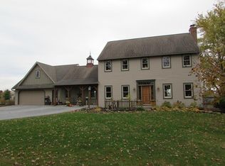 5734 Glen Oaks Dr, Narvon, PA 17555