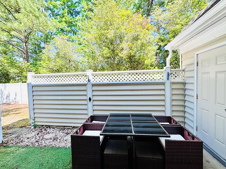 114 Ellis Dr — Photo 9